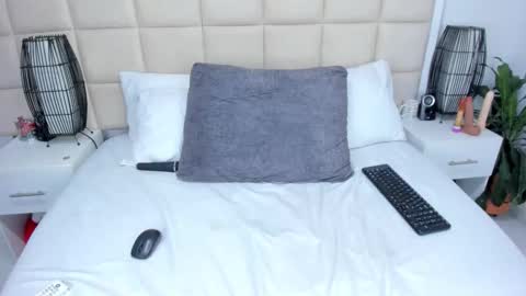 Snapshot of sammy_uwu1 chatting on September 2025 04:16:02 AM Nice to meet you guys my name is Lina. online show from September 2025 04:16:02 AM