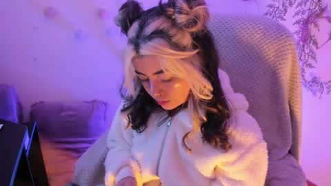   online show from December 2024 09:28:01 AM