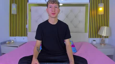 Snapshot of sammysex_ chatting on November 2025 06:46:02 AM SAMMY online show from November 2025 06:46:02 AM