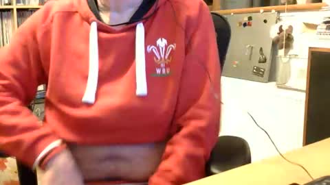 Sam online show from November 2025 12:11:02 AM