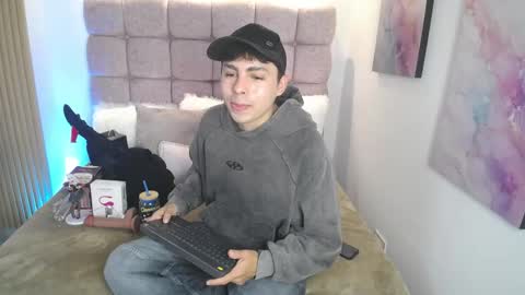 Snapshot of samu_foxxx chatting on May 2026 07:34:02 PM SAMU online show from May 2026 07:34:02 PM
