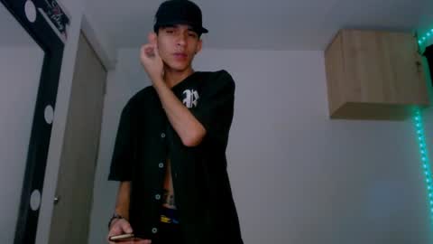   online show from December 2024 05:25:02 AM