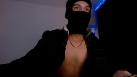   online show from January 2025 05:02:02 AM