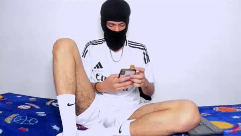   online show from October 2025 06:49:01 AM