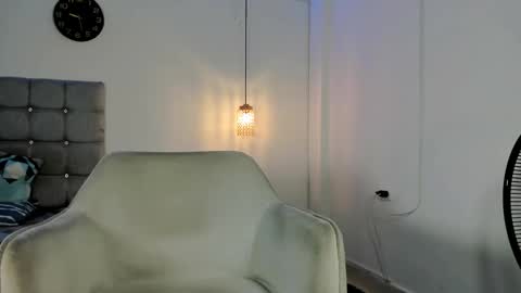 samxx_muscle online show from November 2025 01:11:02 PM