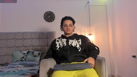 samxx_muscle online show from December 2025 01:31:01 PM