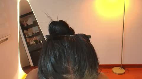 Hello I am absent due to a family calamity I will return soon-hola estoy ausente por un problema familiar volvere pronto. online show from September 2025 01:31:02 AM