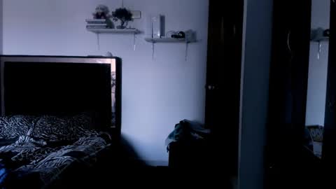 SamyHolbrook online show from January 2025 07:00:02 PM