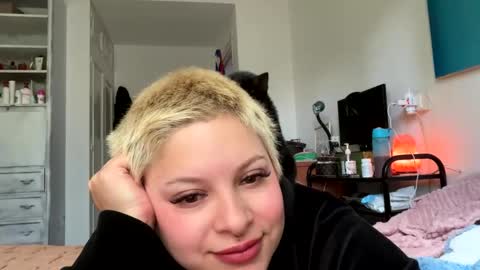 Snapshot of samymoon3 chatting on February 2026 09:37:02 AM Samymoon online show from February 2026 09:37:02 AM