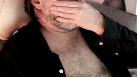 Sanders online show from December 2024 04:06:01 AM