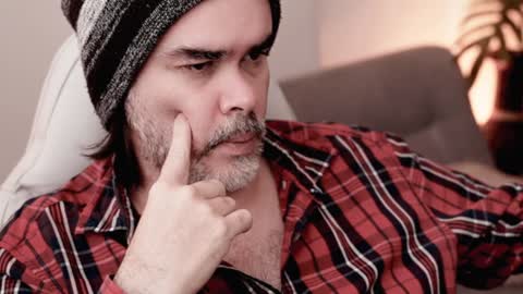 Sanders online show from January 2025 06:12:02 PM