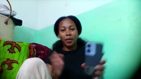 sandra1253099 online show from December 2025 06:48:02 PM