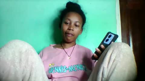 Snapshot of sandra1253099 chatting on May 2026 04:04:02 PM sandra1253099 online show from May 2026 04:04:02 PM