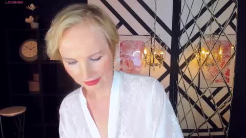 Sandra online show from February 2025 11:57:02 AM