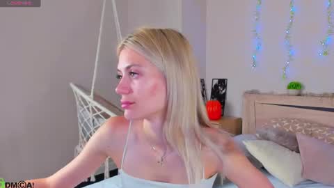 Snapshot of sandraa_anderson chatting on July 2026 11:18:01 PM sandraa_anderson online show from July 2026 11:18:01 PM
