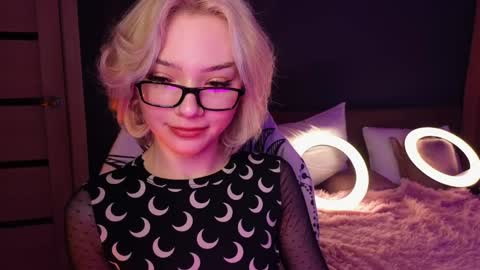 Sandy  online show from February 2025 01:16:02 AM