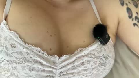 Sandra Schonherz online show from February 2025 09:34:02 AM