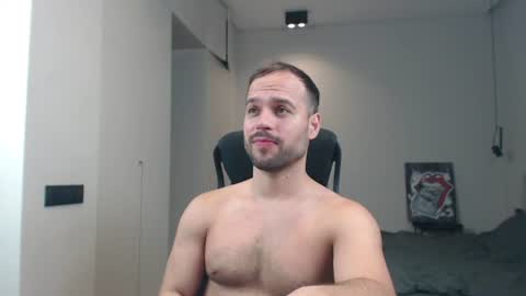 Snapshot of sandro_best chatting on June 2026 11:41:02 AM DeAlex online show from June 2026 11:41:02 AM
