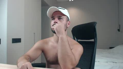 Snapshot of sandro_best chatting on July 2026 07:29:02 PM DeAlex online show from July 2026 07:29:02 PM