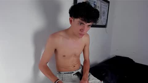 sandy_straw online show from March 2026 05:18:02 PM