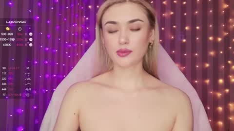 Sandy online show from March 2025 05:57:02 AM