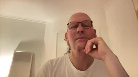 Snapshot of santaclausonice chatting on November 2025 12:22:01 AM santaclausonice online show from November 2025 12:22:01 AM