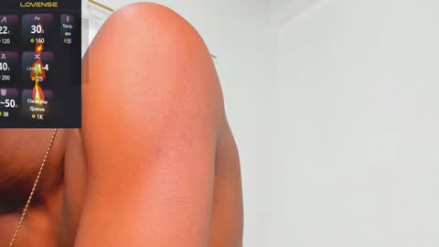 Santibrown online show from January 2025 10:46:02 PM