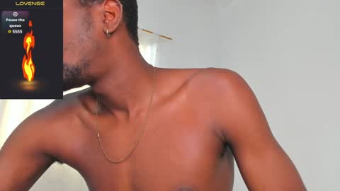 Santibrown online show from February 2025 08:17:02 PM