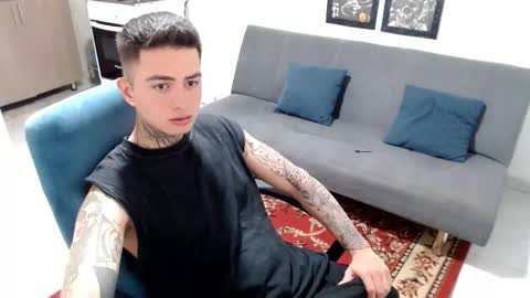 santi_ss online show from December 2025 03:41:02 PM