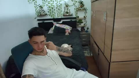 santi_ss online show from May 2026 12:38:01 AM