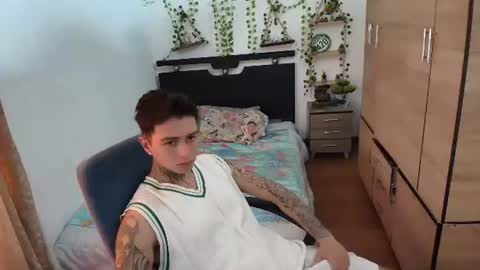 Snapshot of santi_ss chatting on July 2026 04:47:01 PM santi_ss online show from July 2026 04:47:01 PM
