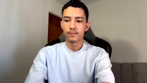 Snapshot of santi_twink19 chatting on January 2025 12:41:02 PM santi_twink19 online show from January 2025 12:41:02 PM