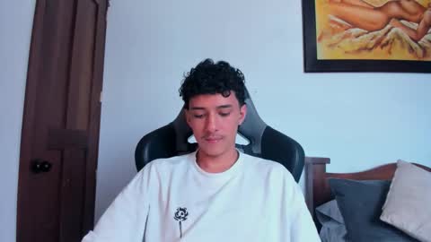 Snapshot of santi_twink19 chatting on September 2025 04:00:02 PM santi_twink19 online show from September 2025 04:00:02 PM