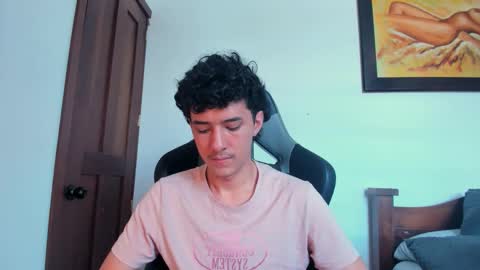 Snapshot of santi_twink19 chatting on October 2025 06:17:01 PM santi_twink19 online show from October 2025 06:17:01 PM