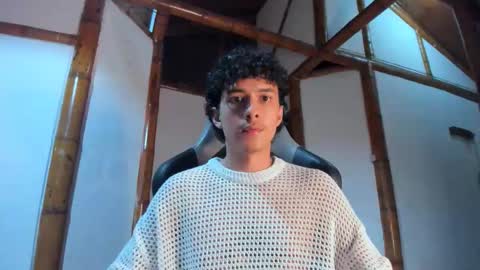 Snapshot of santi_twink19 chatting on February 2026 05:00:02 AM santi_twink19 online show from February 2026 05:00:02 AM