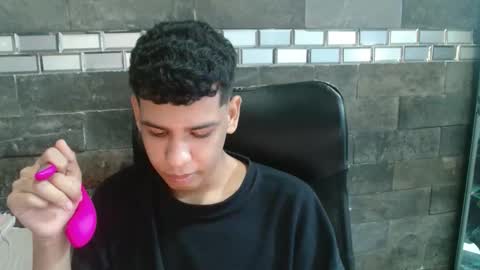 santi online show from October 2025 05:09:02 AM