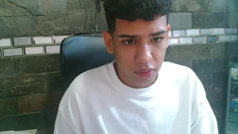 santi online show from November 2025 11:04:02 PM