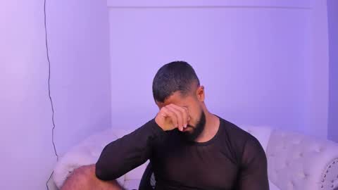 Snapshot of santiago_huntt chatting on January 2025 11:32:02 PM santiago_huntt online show from January 2025 11:32:02 PM