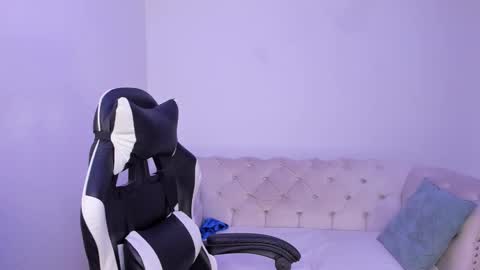 Snapshot of santiago_huntt chatting on November 2025 08:43:01 PM santiago_huntt online show from November 2025 08:43:01 PM