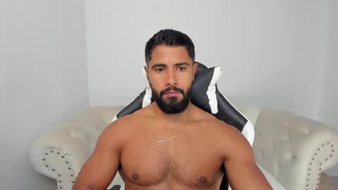 Snapshot of santiago_huntt chatting on January 2026 01:15:02 PM santiago_huntt online show from January 2026 01:15:02 PM