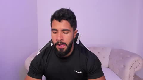 Snapshot of santiago_huntt chatting on February 2026 08:35:01 PM santiago_huntt online show from February 2026 08:35:01 PM