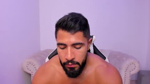 Snapshot of santiago_huntt chatting on February 2026 08:28:01 PM santiago_huntt online show from February 2026 08:28:01 PM