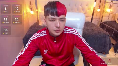 SANTIAGO  online show from March 2026 11:04:01 PM