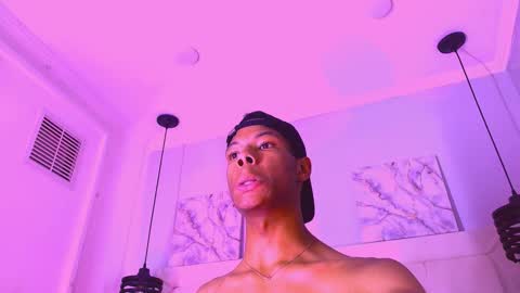 Snapshot of santiago_ortiz chatting on March 2026 06:15:02 PM Santiiiiii online show from March 2026 06:15:02 PM