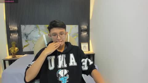 Snapshot of santiago_russo18 chatting on September 2025 12:38:02 PM santiago_russo18 online show from September 2025 12:38:02 PM