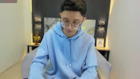 Snapshot of santiago_russo18 chatting on September 2025 12:38:02 PM santiago_russo18 online show from September 2025 12:38:02 PM