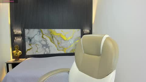 Snapshot of santiago_russo18 chatting on September 2025 12:05:01 PM santiago_russo18 online show from September 2025 12:05:01 PM