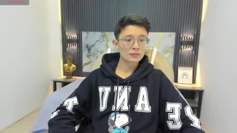 Snapshot of santiago_russo18 chatting on September 2025 12:07:02 PM santiago_russo18 online show from September 2025 12:07:02 PM