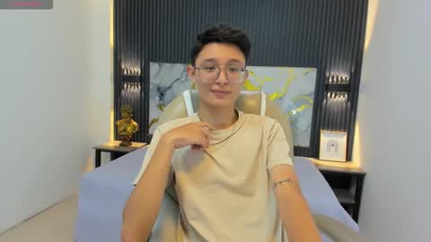 Snapshot of santiago_russo18 chatting on September 2025 12:39:01 PM santiago_russo18 online show from September 2025 12:39:01 PM