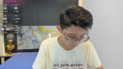 Snapshot of santiago_russo18 chatting on September 2025 12:21:02 PM santiago_russo18 online show from September 2025 12:21:02 PM